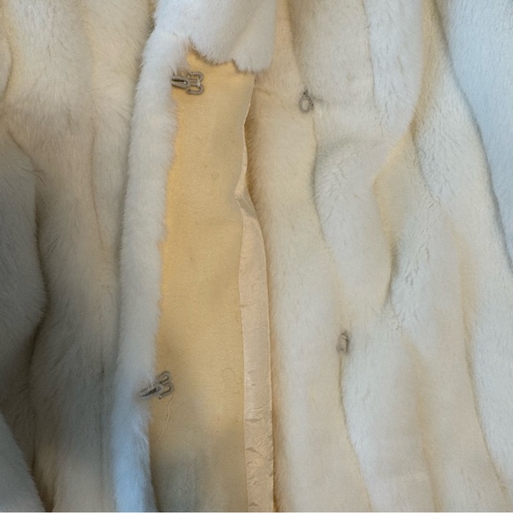 Vintage CreamyWhite Faux Fur Del Bene coat size L - Picture 2 of 11